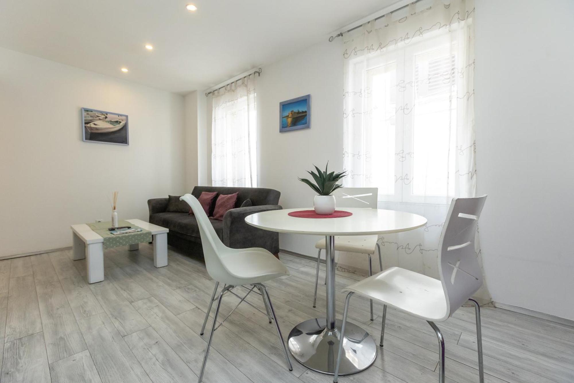 Alpha Loft 1Br Apartment In Center 자다르 외부 사진
